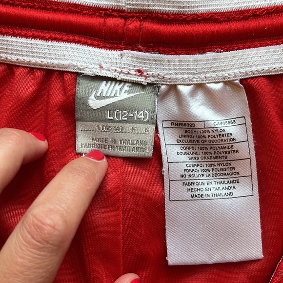 NIKE SHORTS - Picture 2 of 4